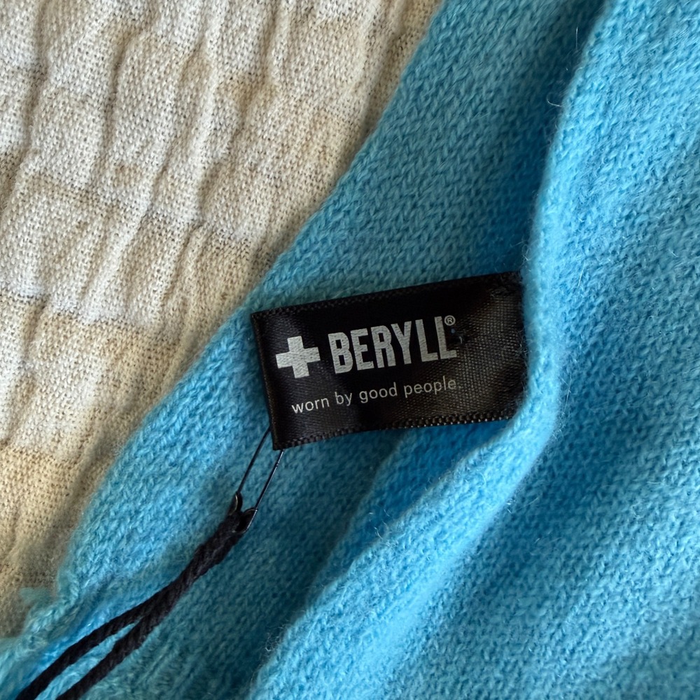 Beryll Womens Cashmere Wrap Scarf Turquoise Fringed Trim Shawl Knit New - Picture 5 of 9